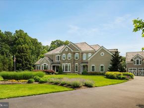 111 Meadow View Drive, Doylestown PA 18902