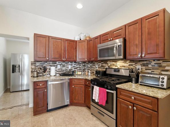 314 Gladstone Street, Philadelphia PA 19148