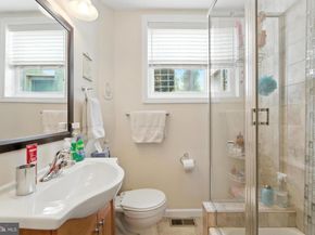 314 Gladstone Street, Philadelphia PA 19148