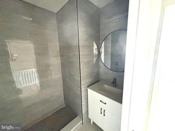 7505 Torresdale Avenue, Philadelphia PA 19136