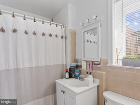 3810 W SE 302, Washington DC 20020