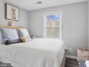 3810 W SE 302, Washington DC 20020