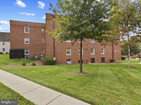 3810 W SE 302, Washington DC 20020