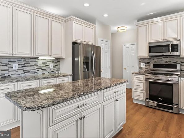 2410 Dakota Lakes Drive, Herndon VA 20171