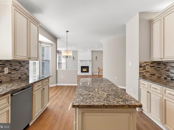 2410 Dakota Lakes Drive, Herndon VA 20171