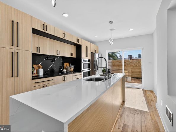 2932 Cambridge Street, Philadelphia PA 19130