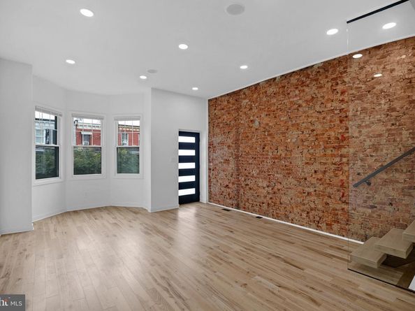 2932 Cambridge Street, Philadelphia PA 19130