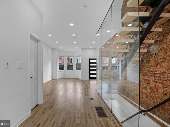 2932 Cambridge Street, Philadelphia PA 19130