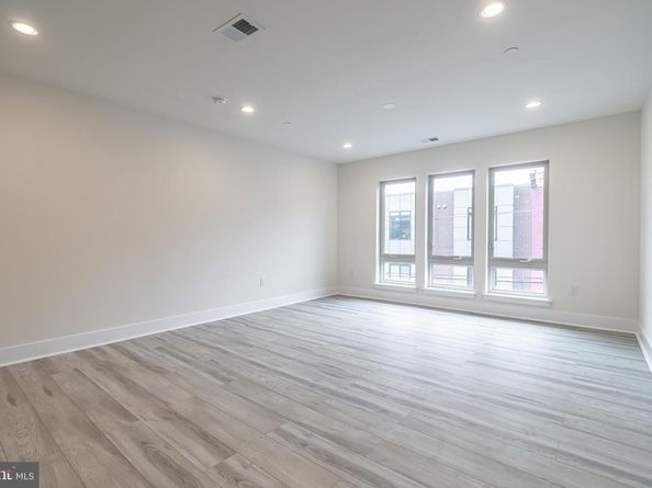 2437 W Thompson Street, Philadelphia PA 19121