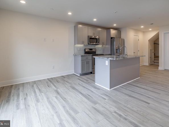 2437 W Thompson Street, Philadelphia PA 19121
