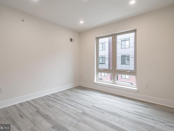 2437 W Thompson Street, Philadelphia PA 19121