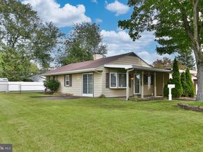 225 Yorkshire Road, Fairless Hills PA 19030