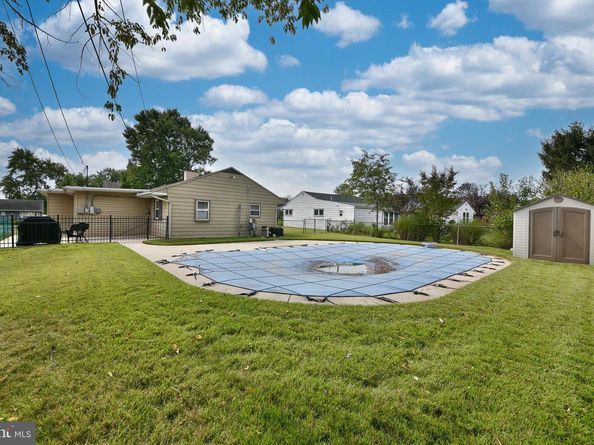 225 Yorkshire Road, Fairless Hills PA 19030