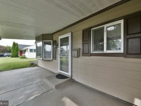 225 Yorkshire Road, Fairless Hills PA 19030