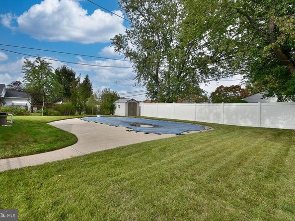 225 Yorkshire Road, Fairless Hills PA 19030