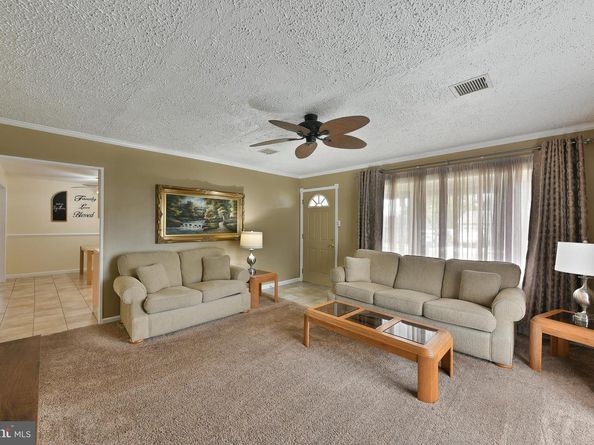 225 Yorkshire Road, Fairless Hills PA 19030