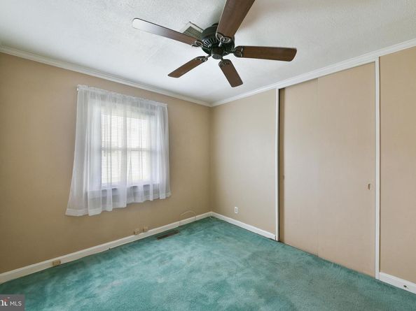 225 Yorkshire Road, Fairless Hills PA 19030