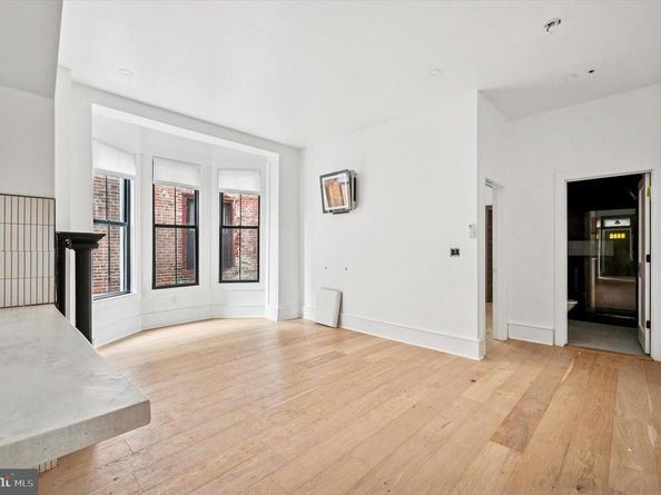 4923 Warrington Avenue, Philadelphia PA 19143