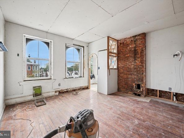 4923 Warrington Avenue, Philadelphia PA 19143