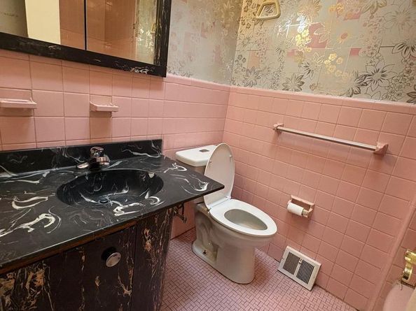 609 E Hortter Place, Philadelphia PA 19119