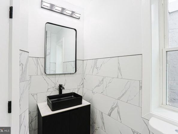 1734 S Taylor Street, Philadelphia PA 19145