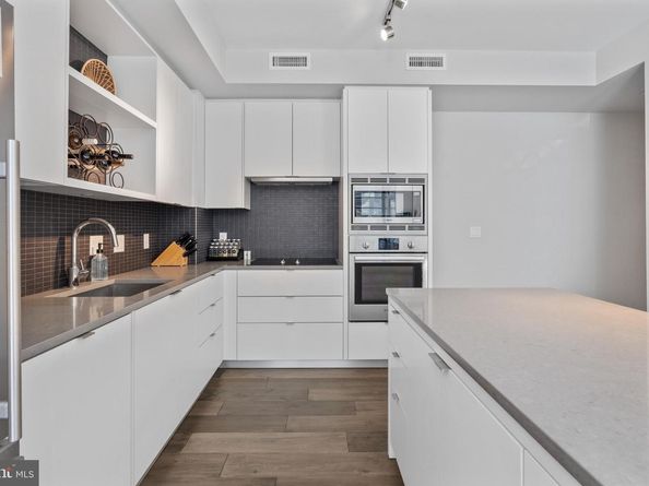 1300 4TH Street SE 703, Washington DC 20003