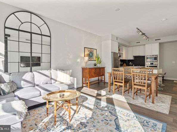 1300 4TH Street SE 703, Washington DC 20003