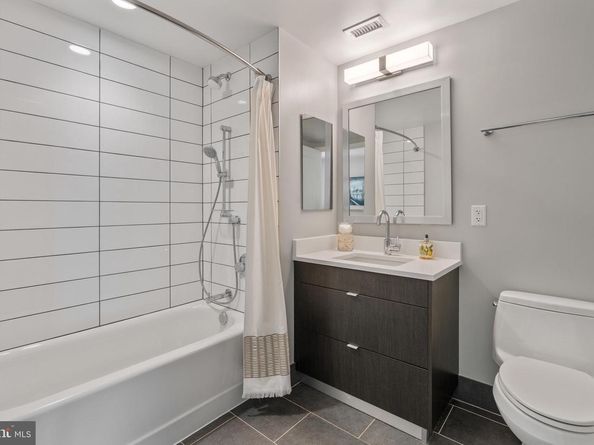 1300 4TH Street SE 703, Washington DC 20003