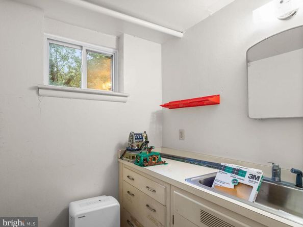 2306 Barbour Road, Falls Church VA 22043