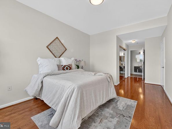 2004 11TH Street NW 326, Washington DC 20001