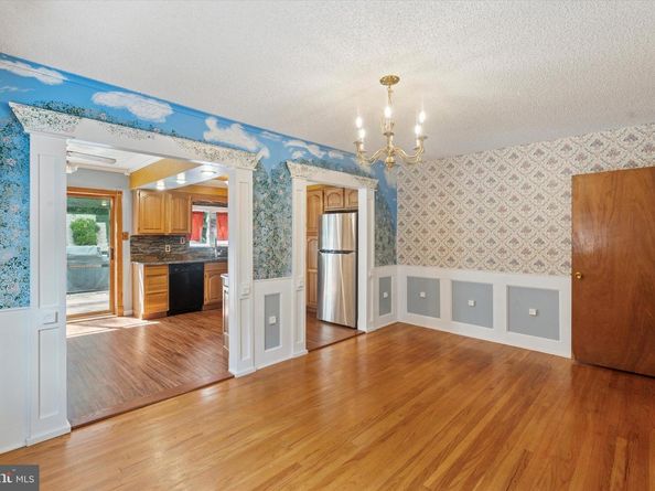 7224 Valley Avenue, Philadelphia PA 19128