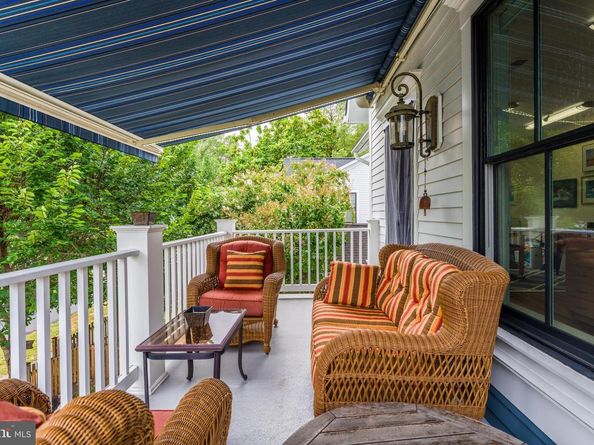 802 Vine Street, Herndon VA 20170