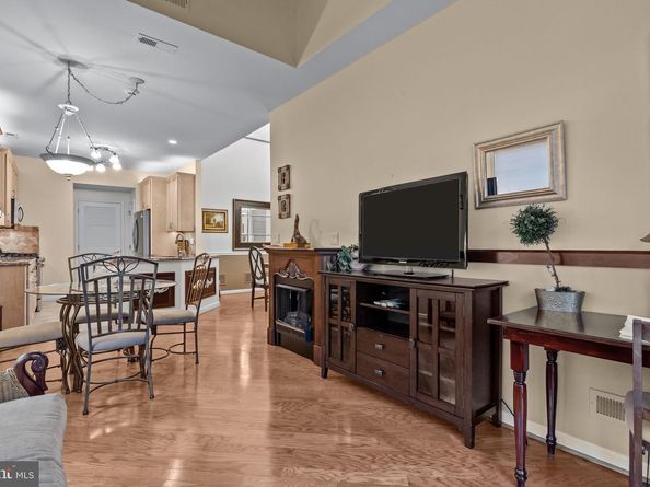 61 Legacy Oaks Drive, Richboro PA 18954