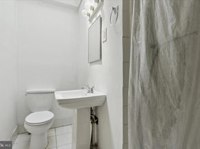5212 N 8TH Street, Philadelphia PA 19120