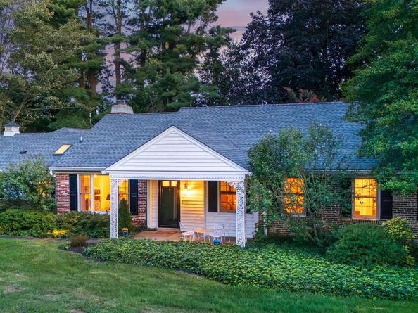 598 Cricket Lane, Wayne PA 19087