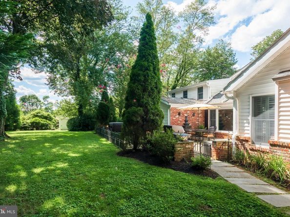598 Cricket Lane, Wayne PA 19087