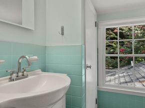 598 Cricket Lane, Wayne PA 19087