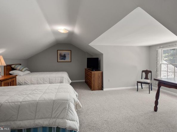 598 Cricket Lane, Wayne PA 19087