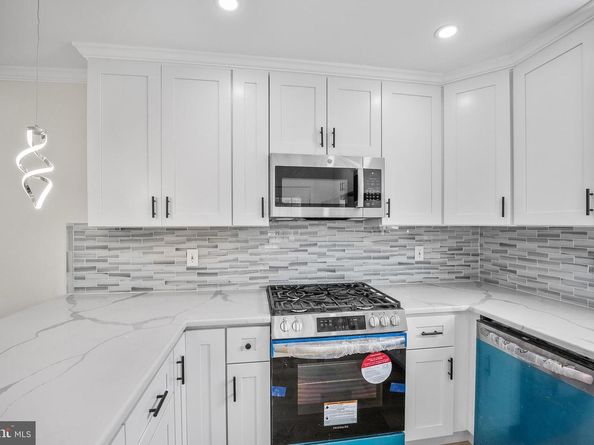 7726 Temple Rd, Philadelphia PA 19150