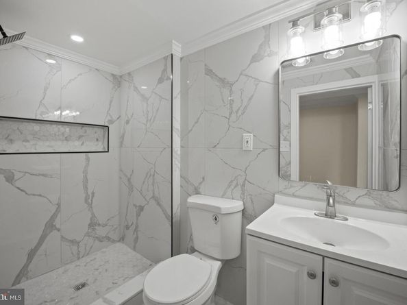 7726 Temple Rd, Philadelphia PA 19150