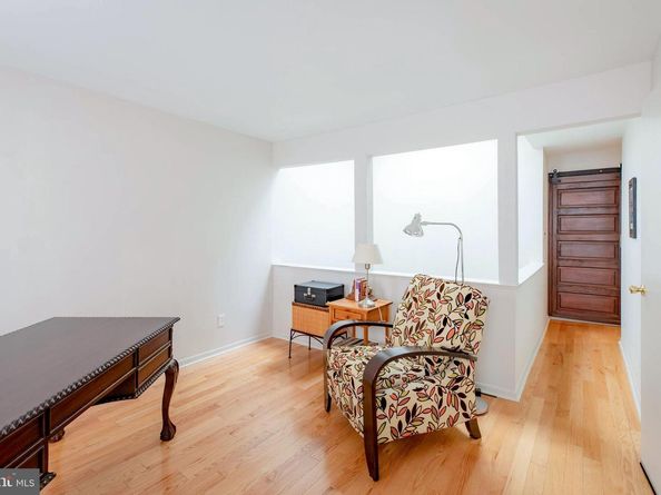 814 S 5TH Street, Philadelphia PA 19147