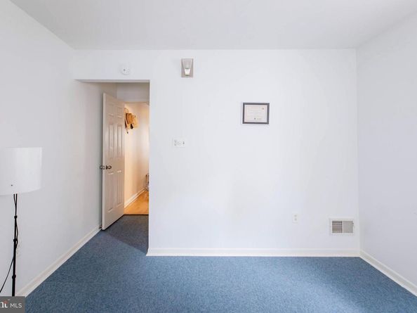 814 S 5TH Street, Philadelphia PA 19147
