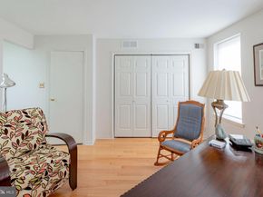 814 S 5TH Street, Philadelphia PA 19147