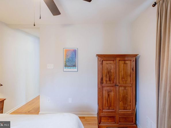 814 S 5TH Street, Philadelphia PA 19147