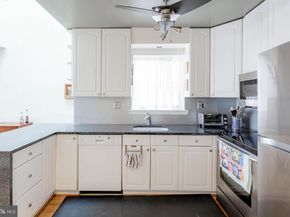 814 S 5TH Street, Philadelphia PA 19147