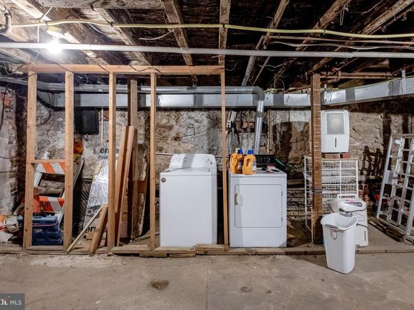 814 S 5TH Street, Philadelphia PA 19147