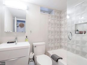 814 S 5TH Street, Philadelphia PA 19147