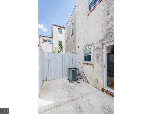 814 S 5TH Street, Philadelphia PA 19147