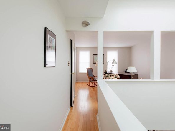 814 S 5TH Street, Philadelphia PA 19147