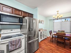 22 Fitzwatertown Road UNIT F4, Willow Grove PA 19090